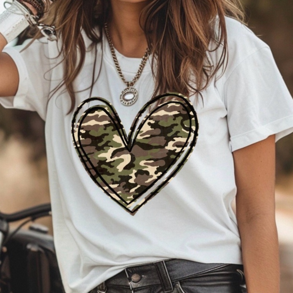 Camo Heart Graphic White T-Shirt